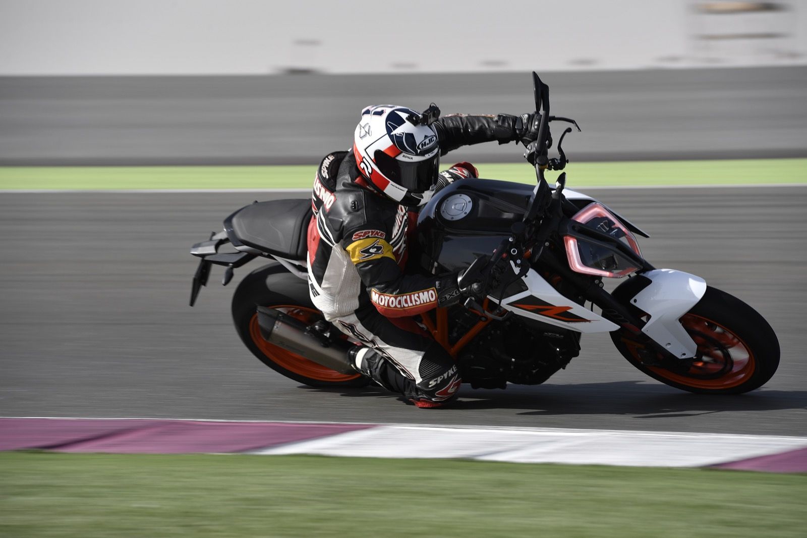 KTM 1290 Super Duke R 2017 fotos