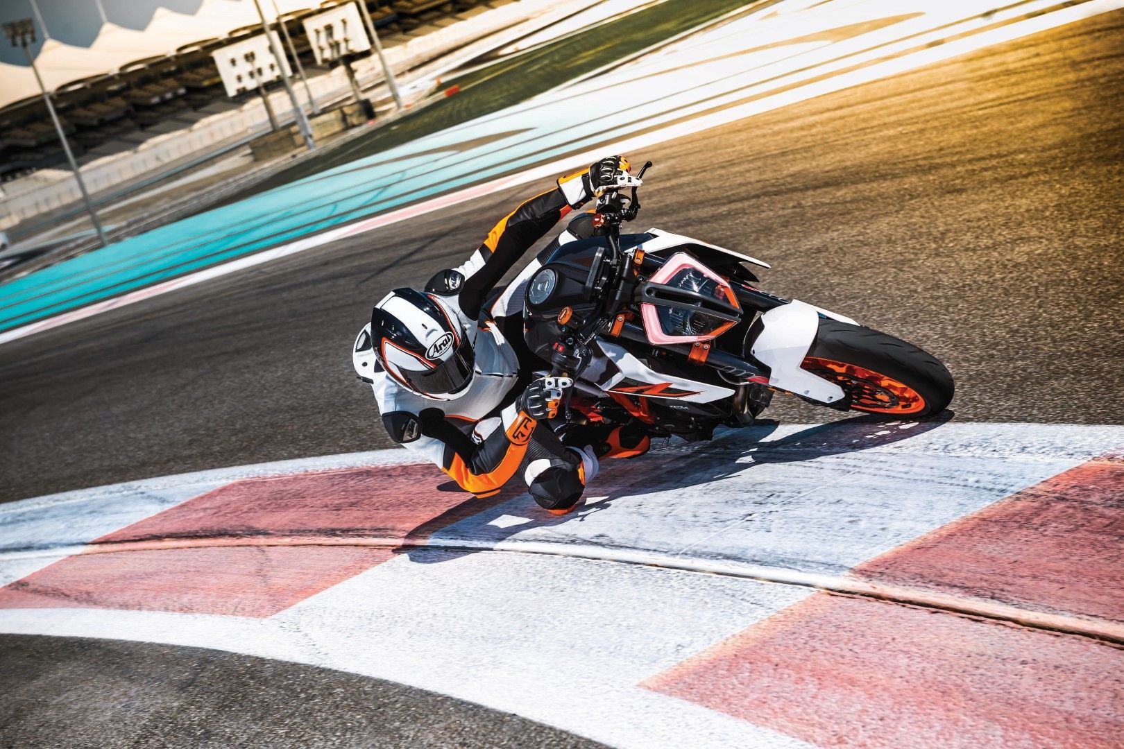 KTM 1290 Super Duke R 2017 fotos