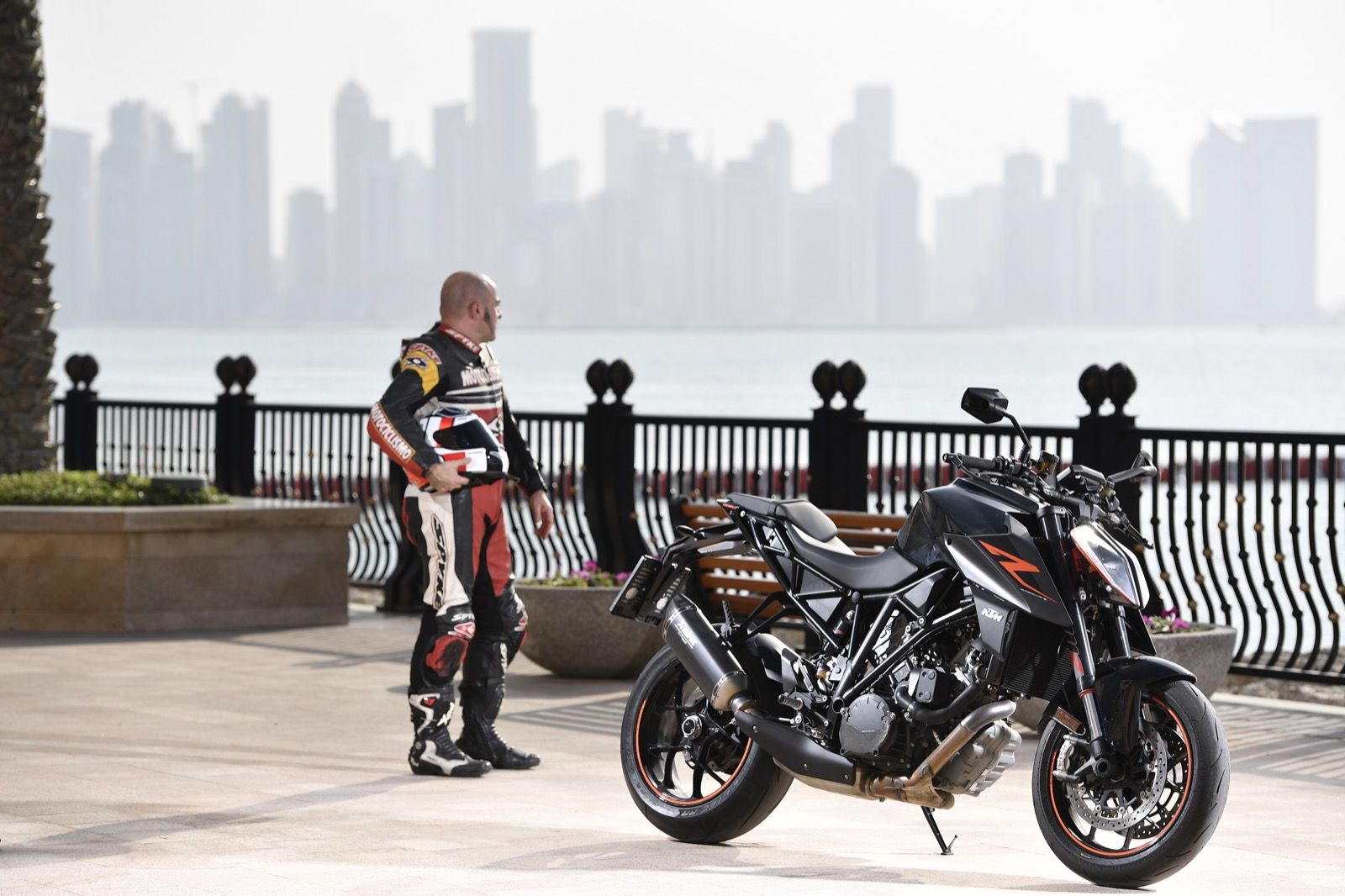 KTM 1290 Super Duke R 2017 fotos