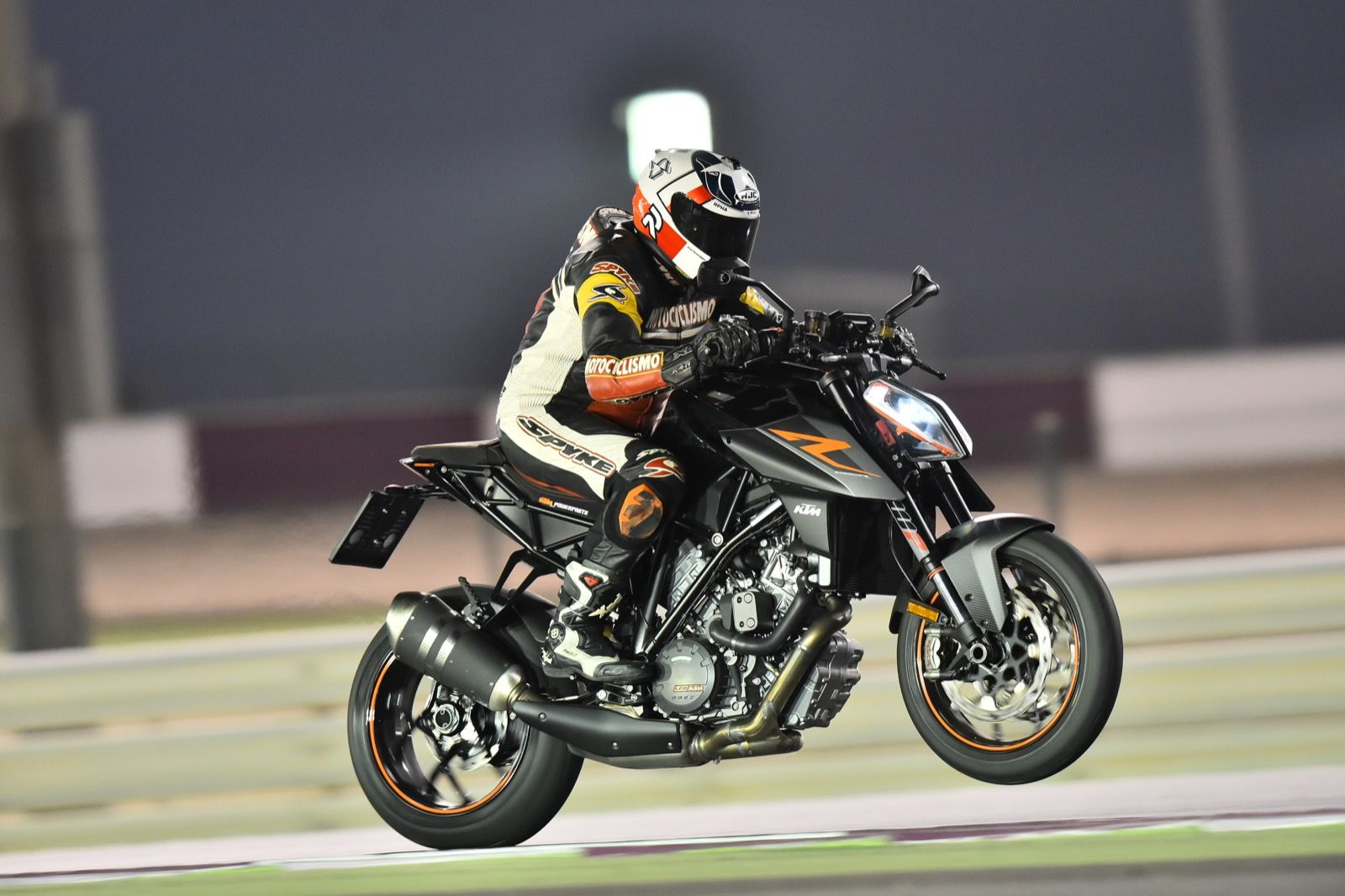 KTM 1290 Super Duke R 2017 fotos