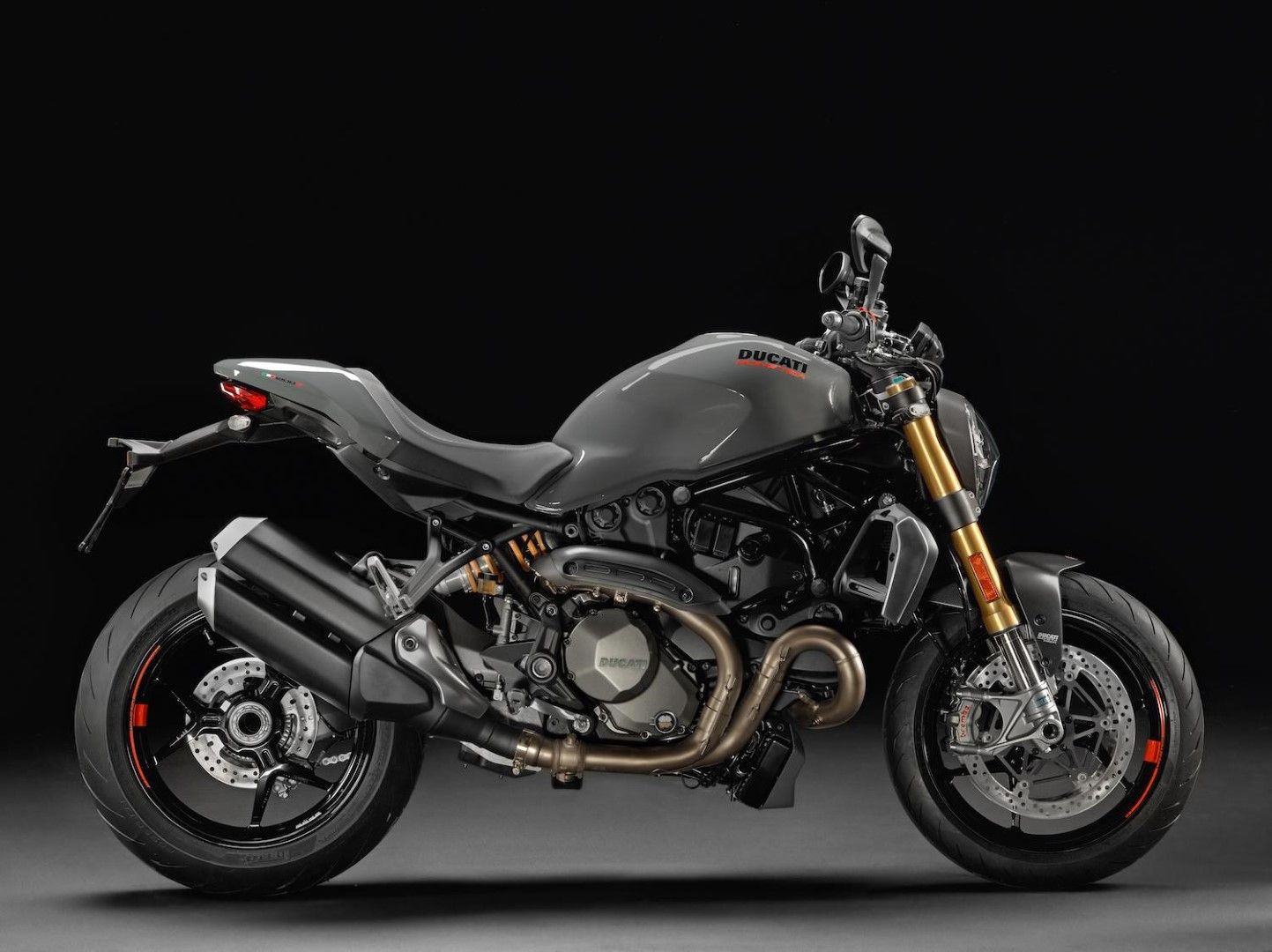 Ducati Monster 1200 2017 fotos