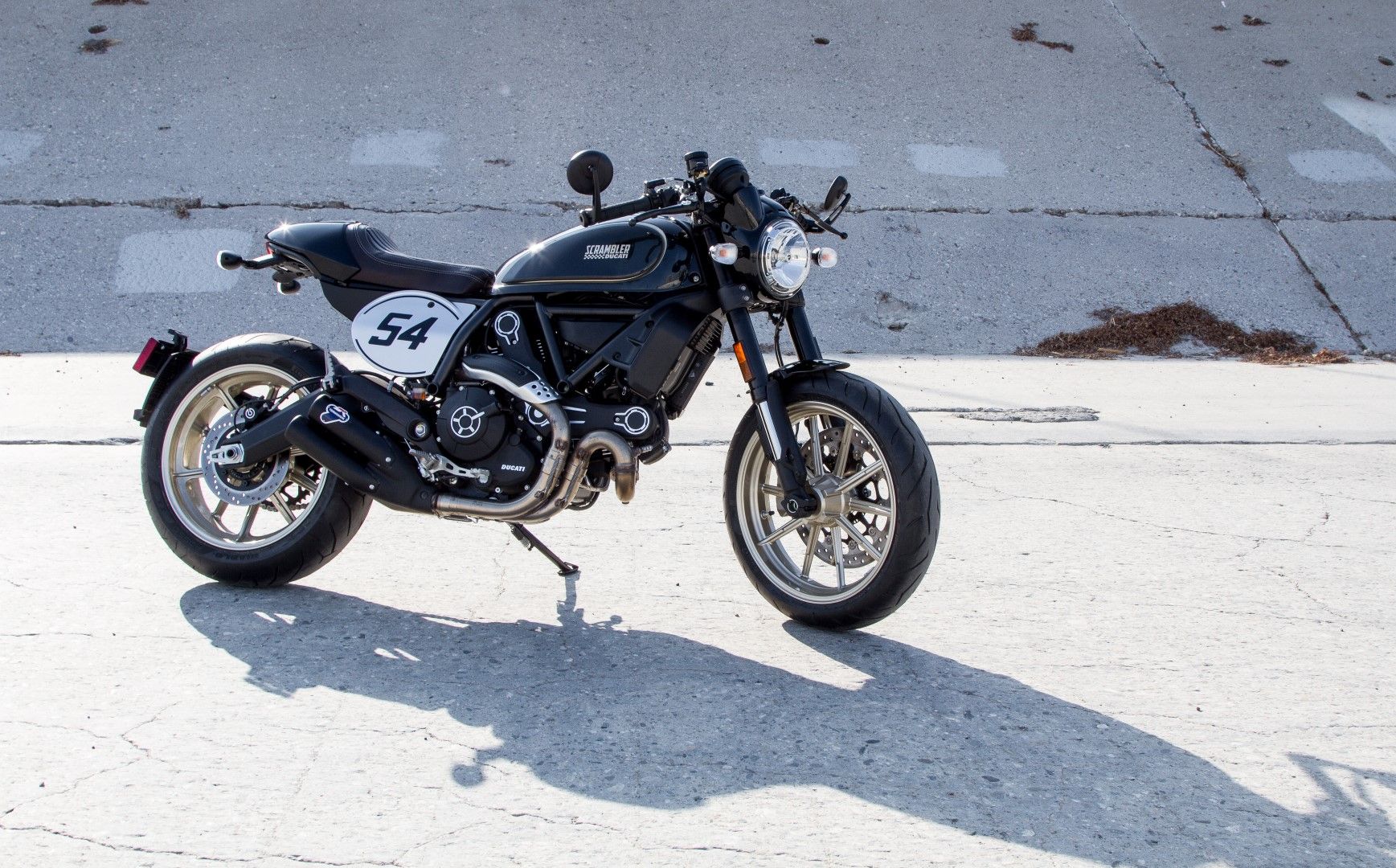 Ducati Scrambler Café Racer 2017 fotos