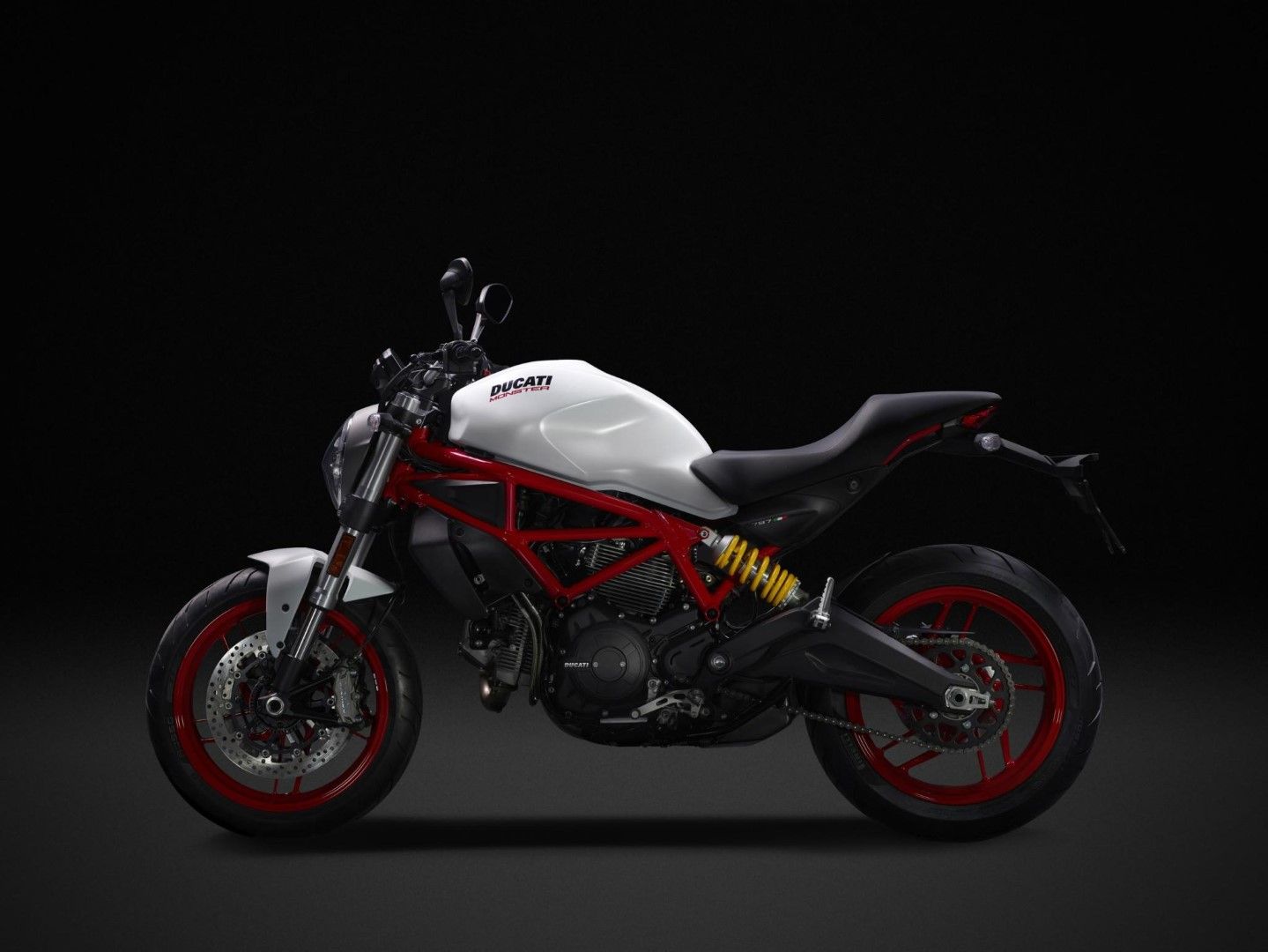 Ducati Monster 797 2017 fotos