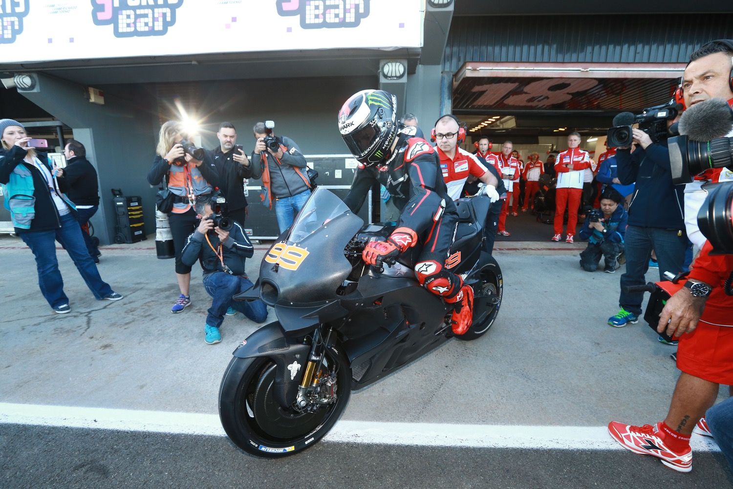 Jorge Lorenzo con la Ducati 2017