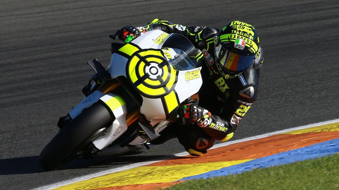 Andrea Iannone y Álex Rins con Suzuki