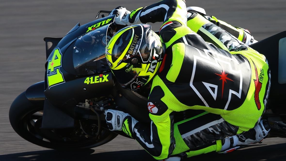 Aleix Espargaró y Sam Lowes con Aprilia