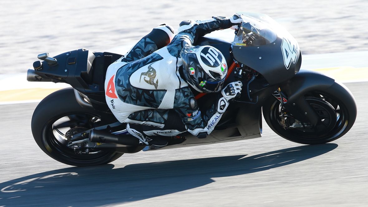 Pol Espargaró y Bradley Smith, con la KTM