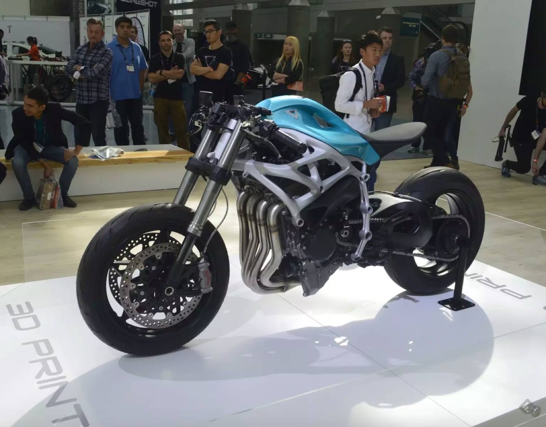 Divergent 3D Dagger, impresión 3D y Kawasaki H2