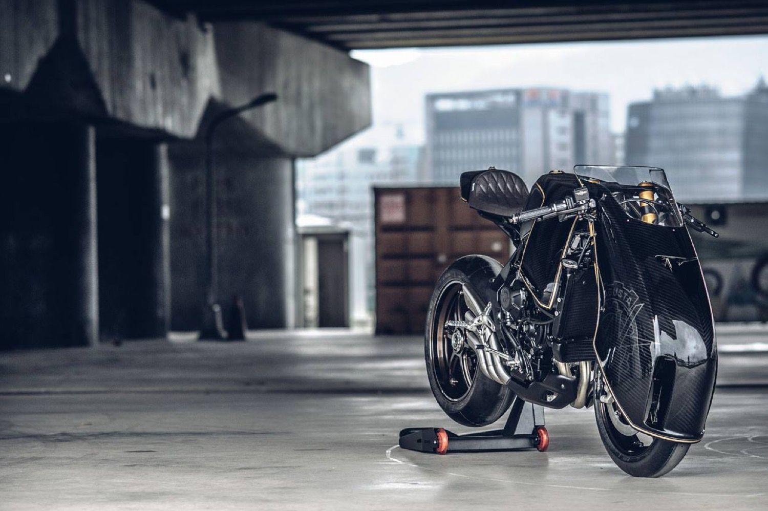 MV Agusta "Ballistic Trident" Fotos