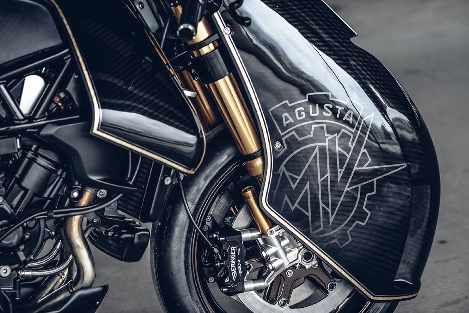 MV Agusta "Ballistic Trident" Fotos