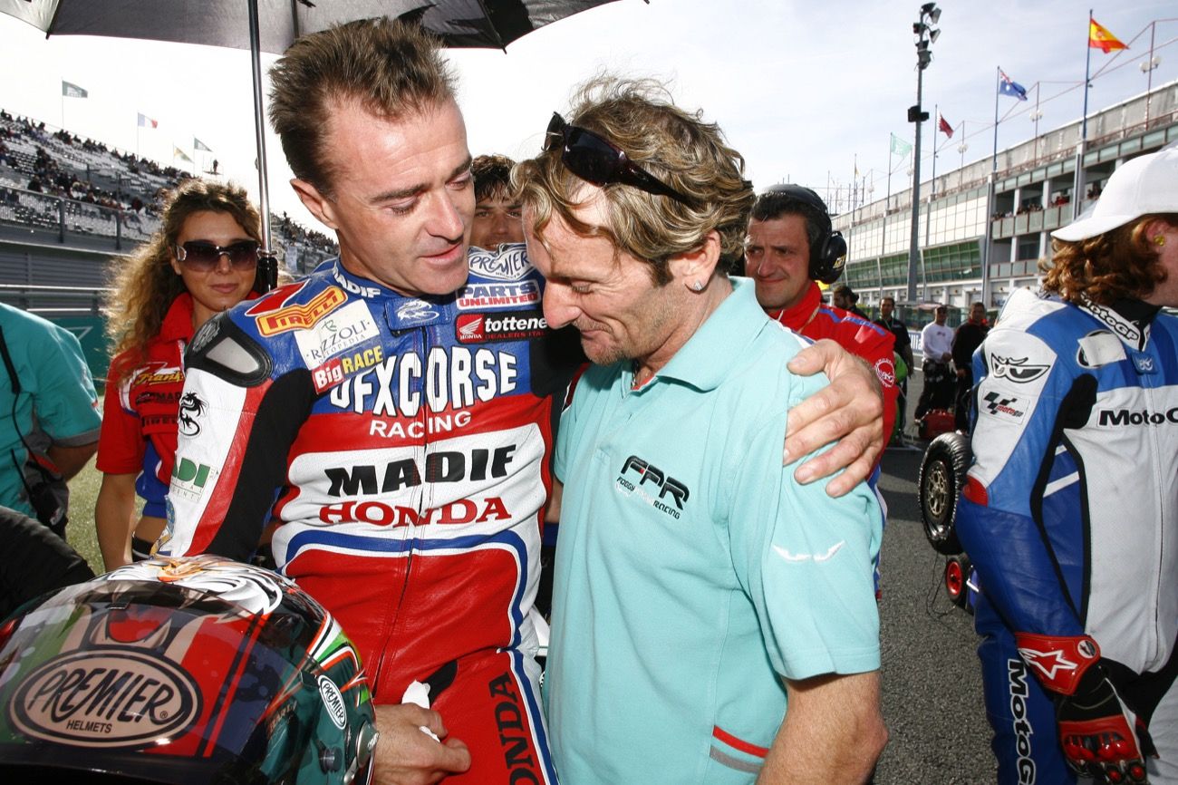 Carl Fogarty, pez grande en charca pequeña