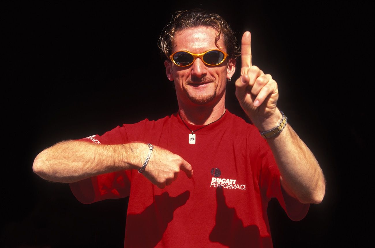 Carl Fogarty, pez grande en charca pequeña