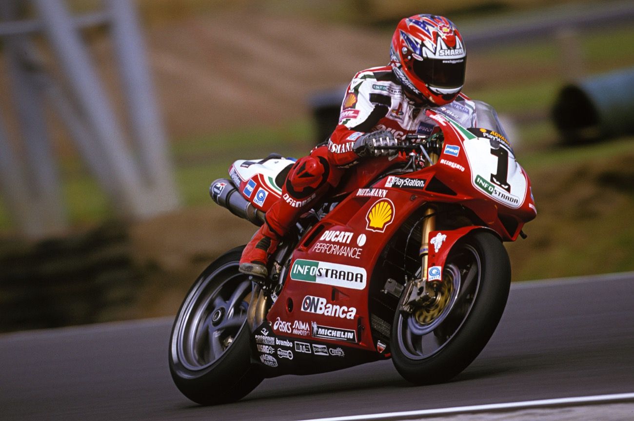 Carl Fogarty, pez grande en charca pequeña