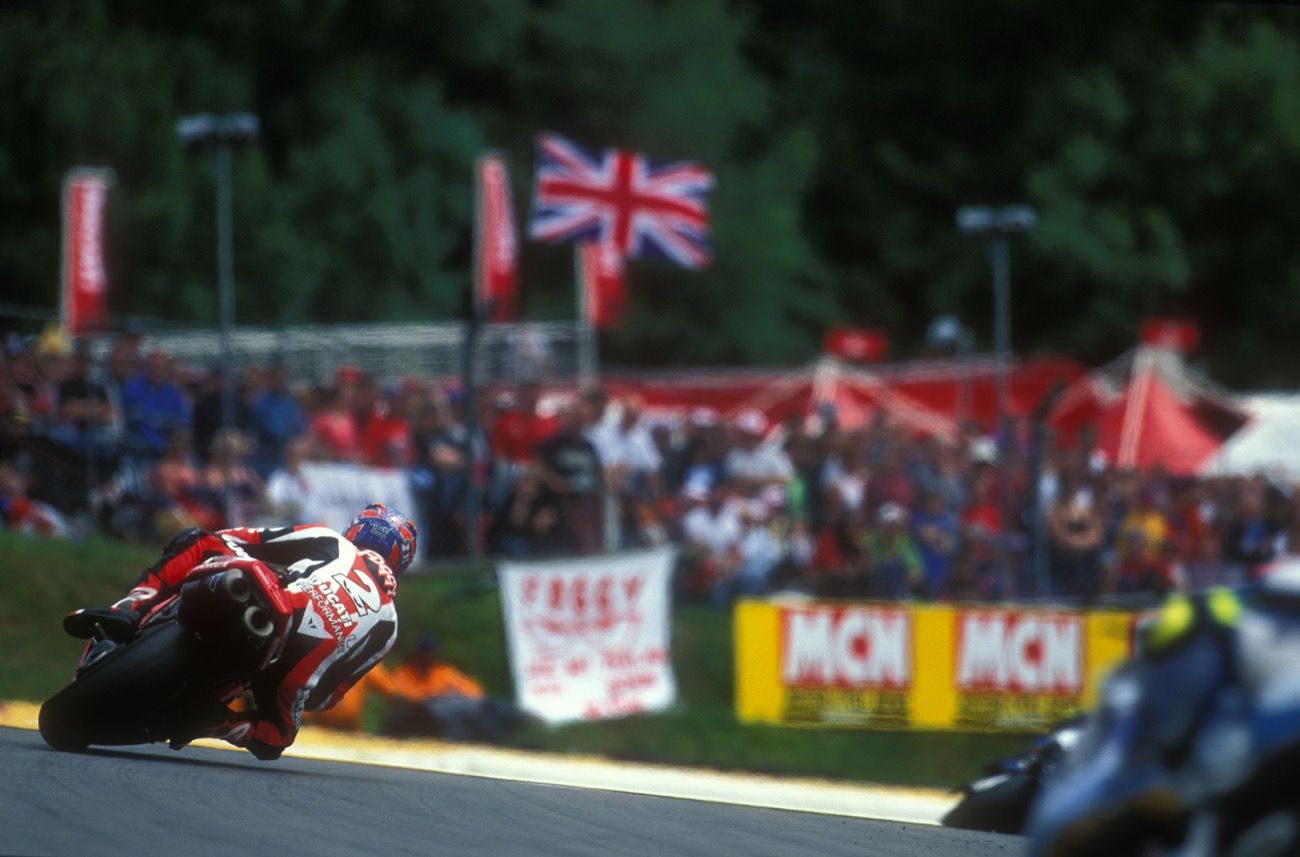 Carl Fogarty, pez grande en charca pequeña