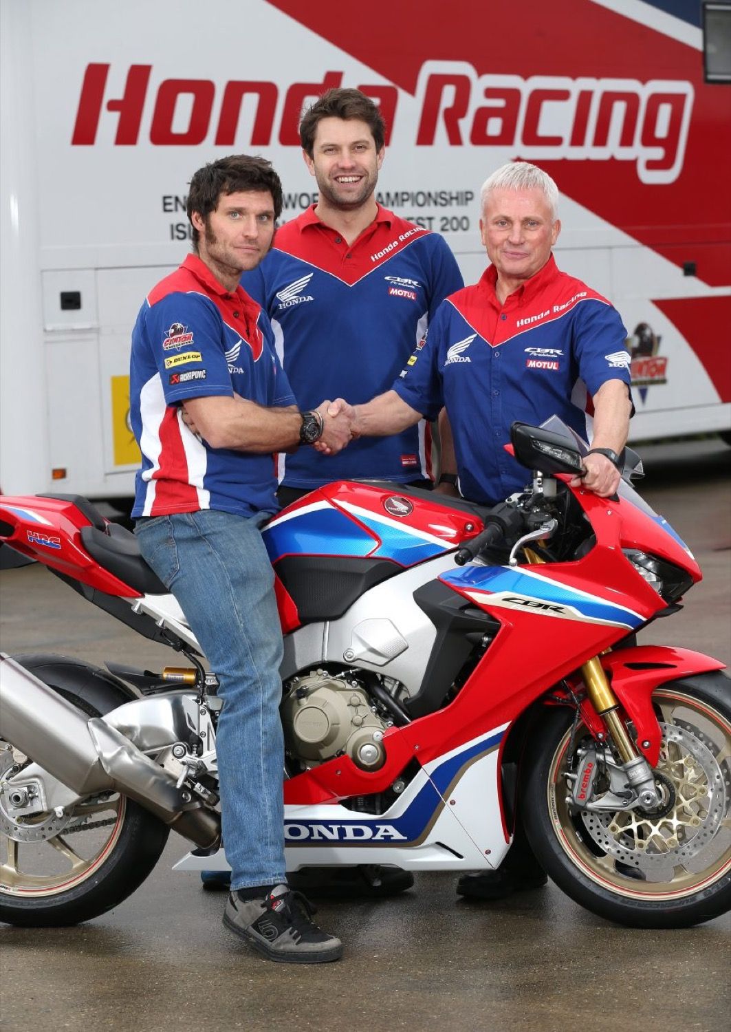 Guy Martin y John McGuinness con Honda