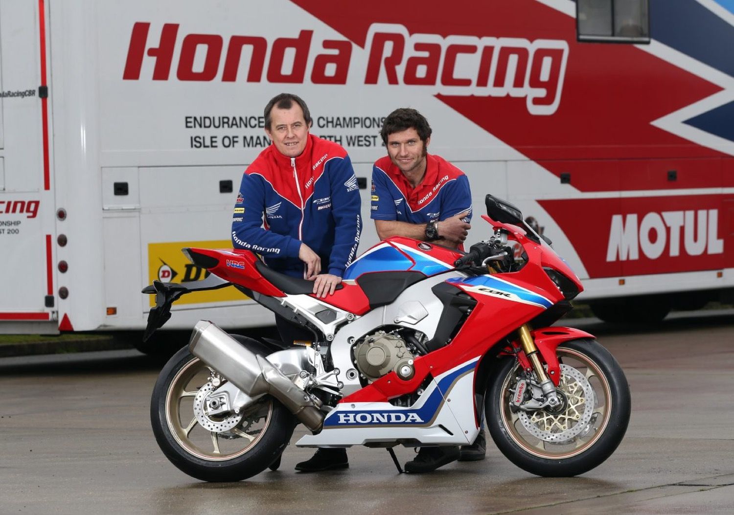 Guy Martin y John McGuinness con Honda
