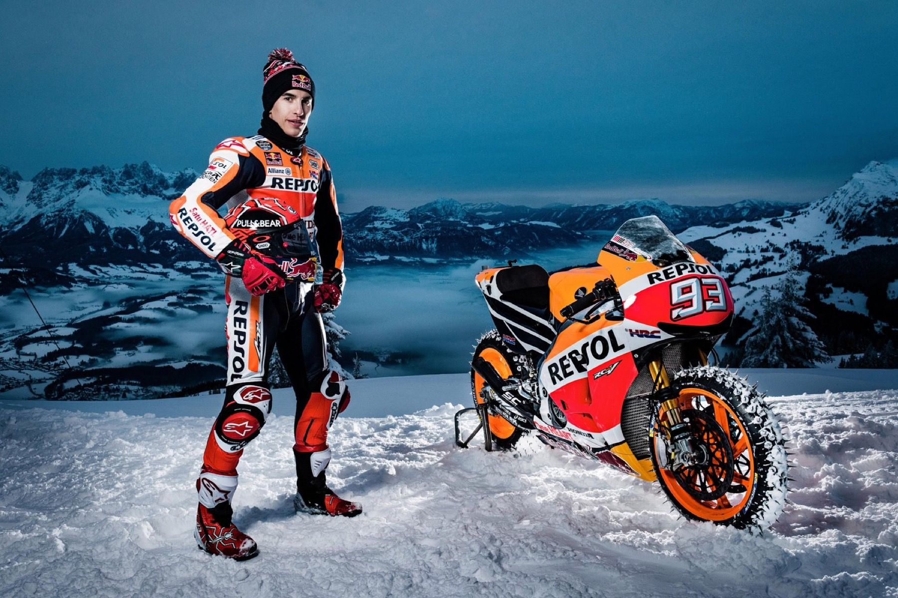 Marc Márquez con la MotoGP en los Alpes