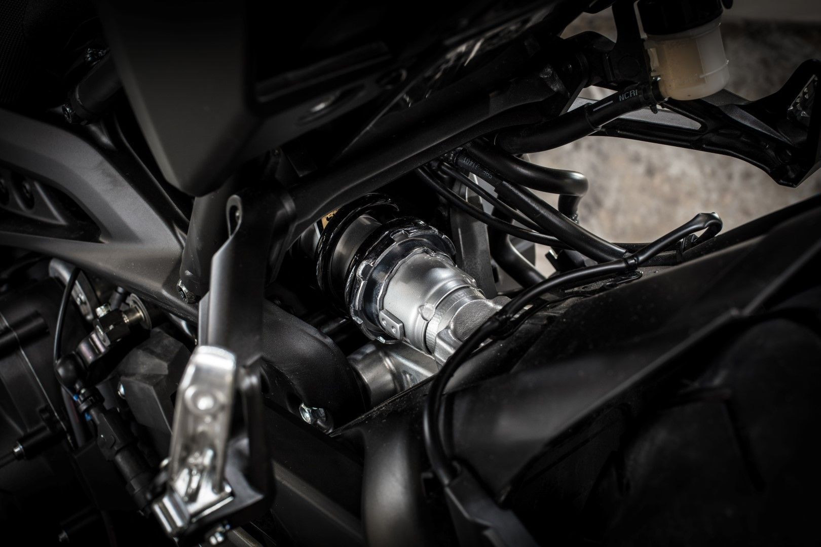 Yamaha MT-09 2017: los ojos de la oscuridad, fotos
