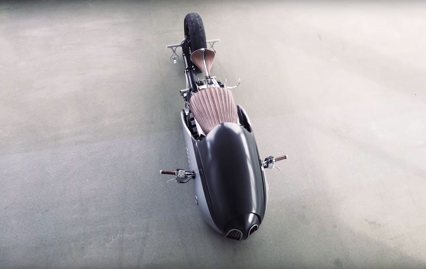 BMW K75 Alpha por Mark Atkinson y Doruk Erdem