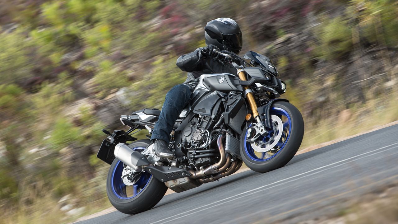 Yamaha MT-10 Tourer y SP