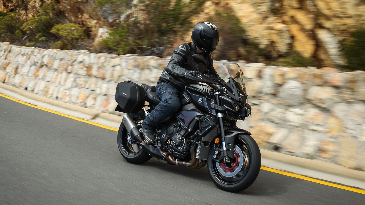 Yamaha MT-10 Tourer y SP