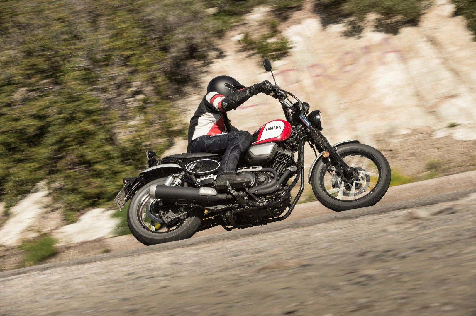 Yamaha SCR950. Fotos