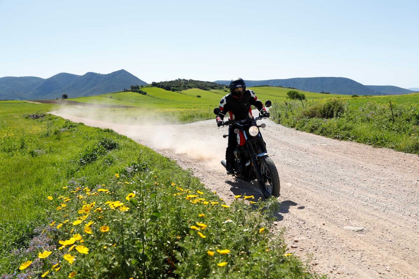 Yamaha SCR950. Fotos