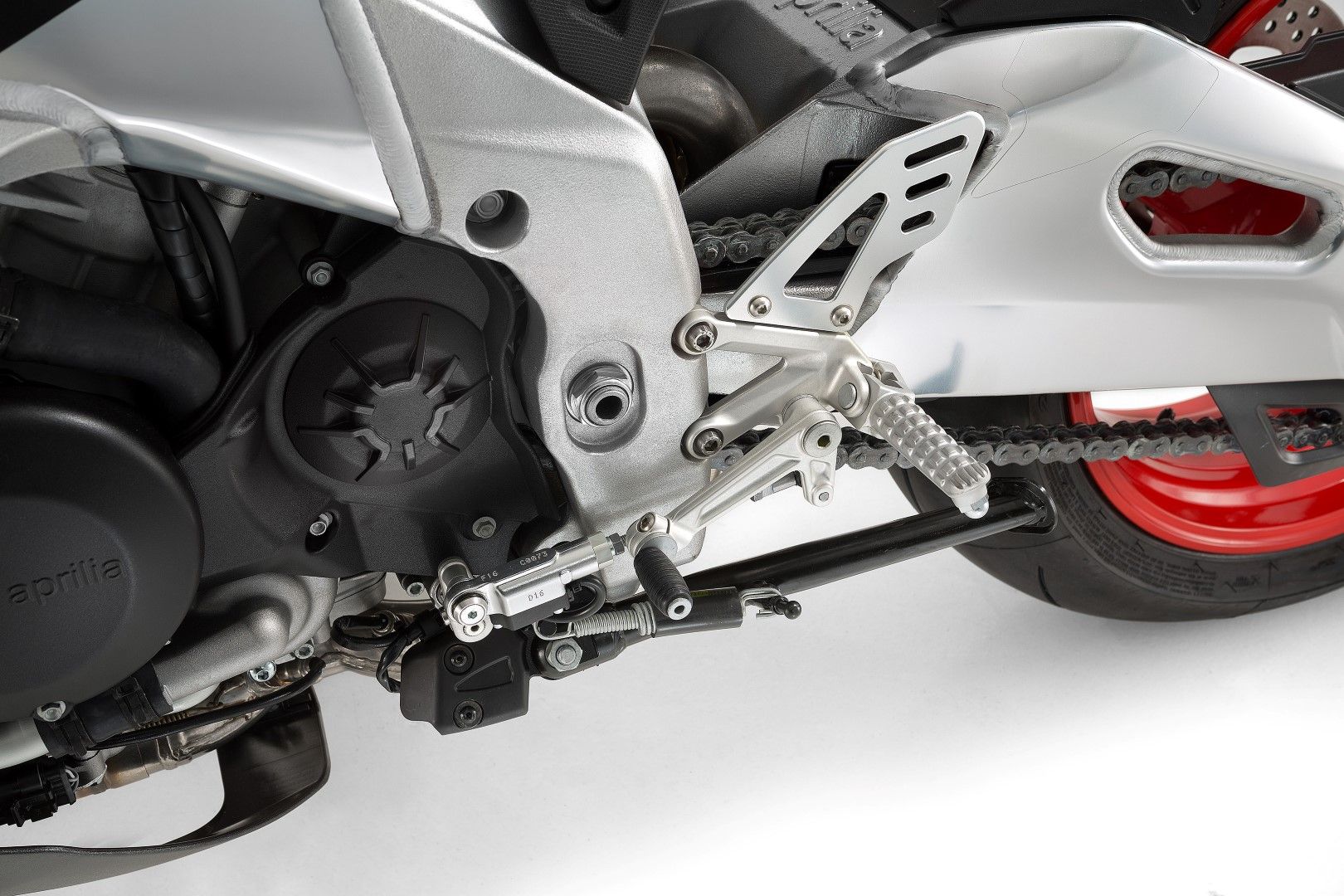 Aprilia Tuono V4 1100 Factory 2017. Fotos