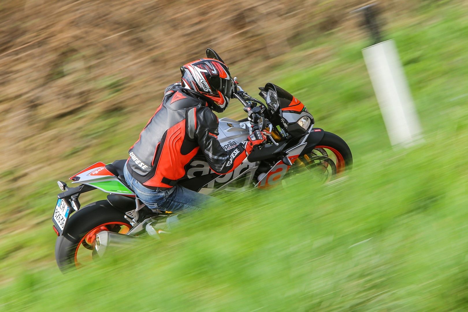 Aprilia Tuono V4 1100 Factory 2017. Fotos