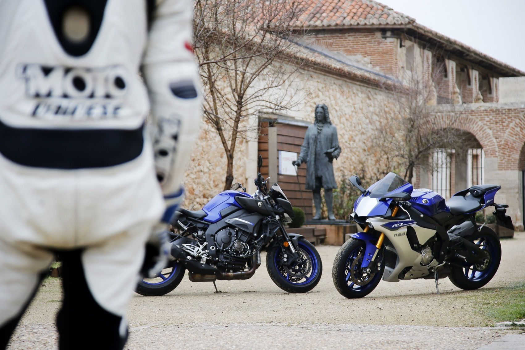 Comaprativa Yamaha MT 10 vs Yamaha YZF-R1