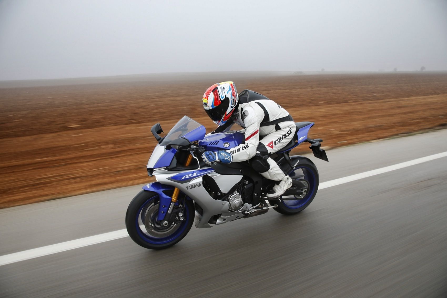 Comaprativa Yamaha MT 10 vs Yamaha YZF-R1