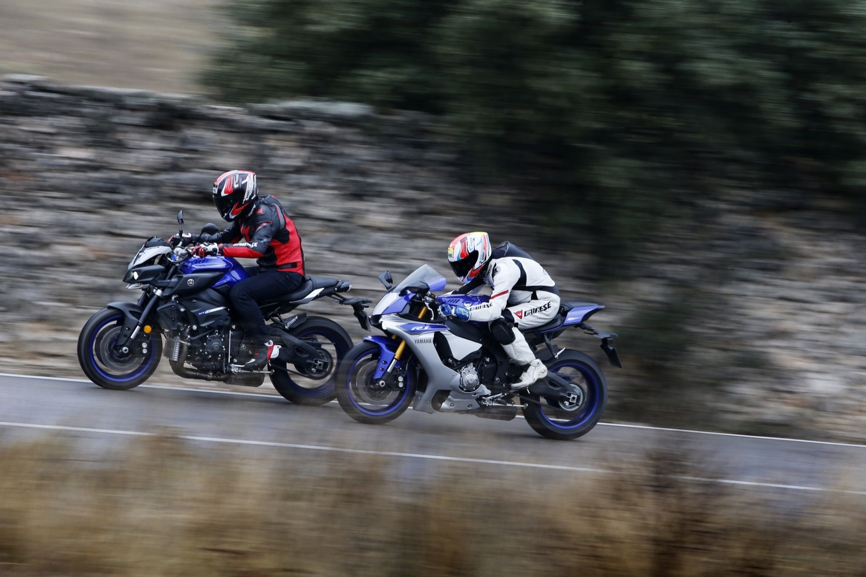 Comaprativa Yamaha MT 10 vs Yamaha YZF-R1