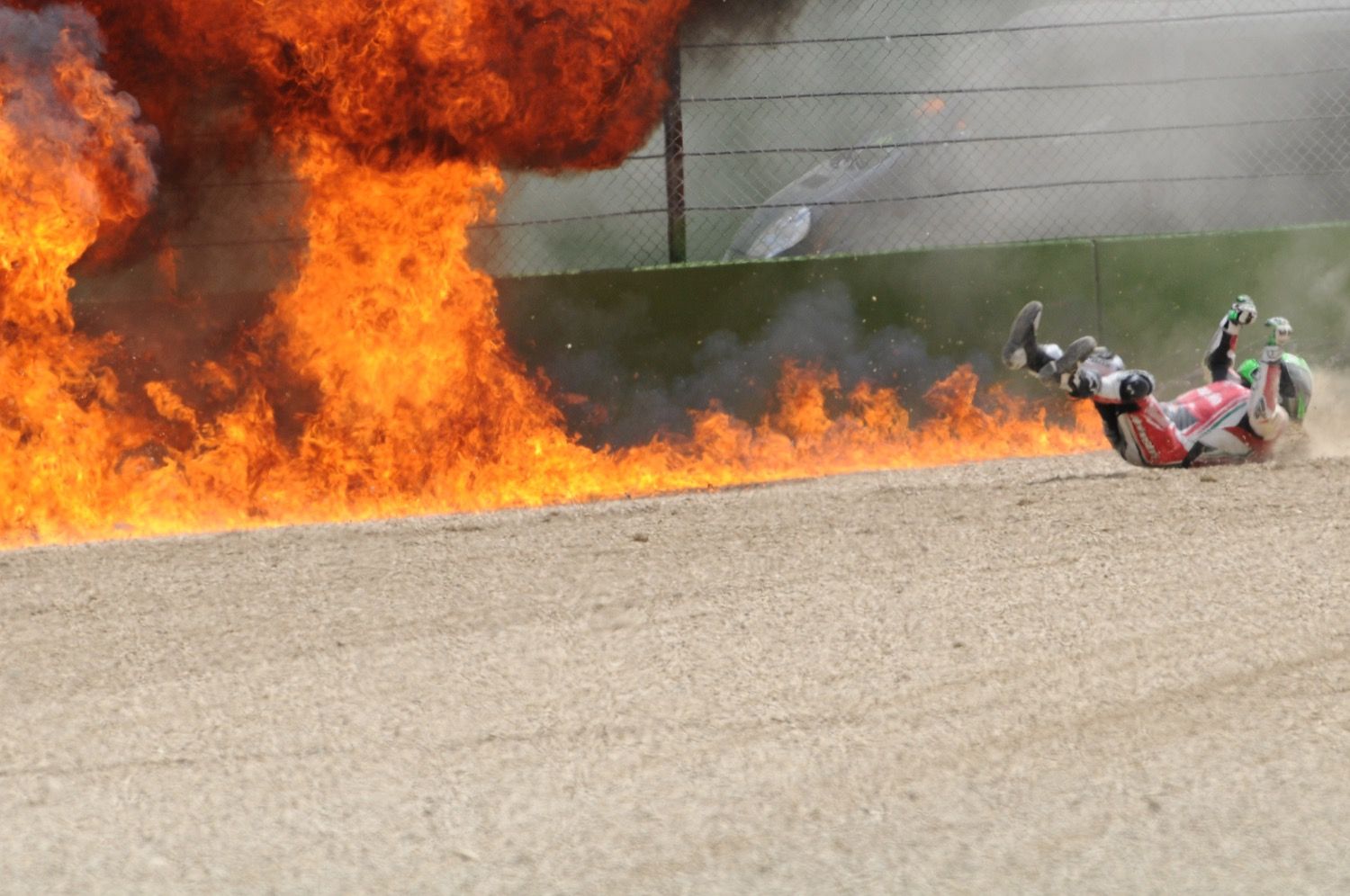 Accidente Eugene Laverty, SBK Imola