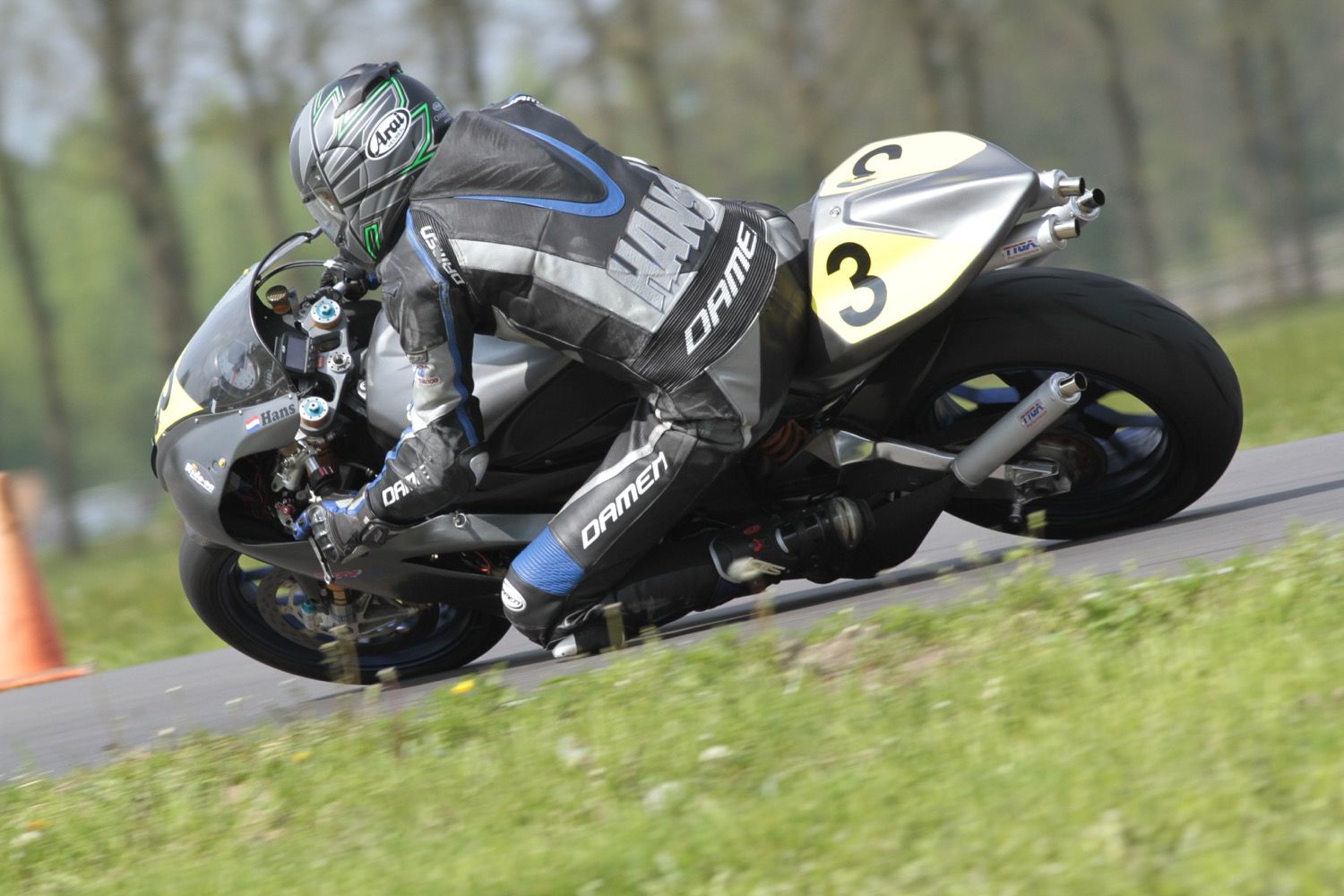 Aprilia RDV500 en acción