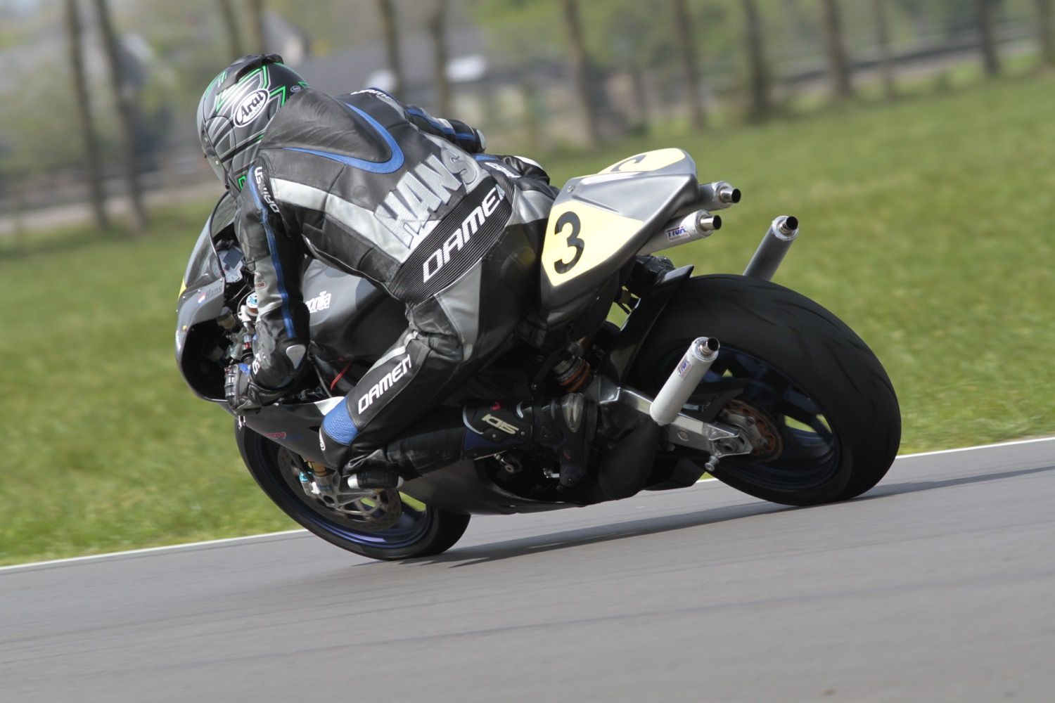 Aprilia RDV500 en acción