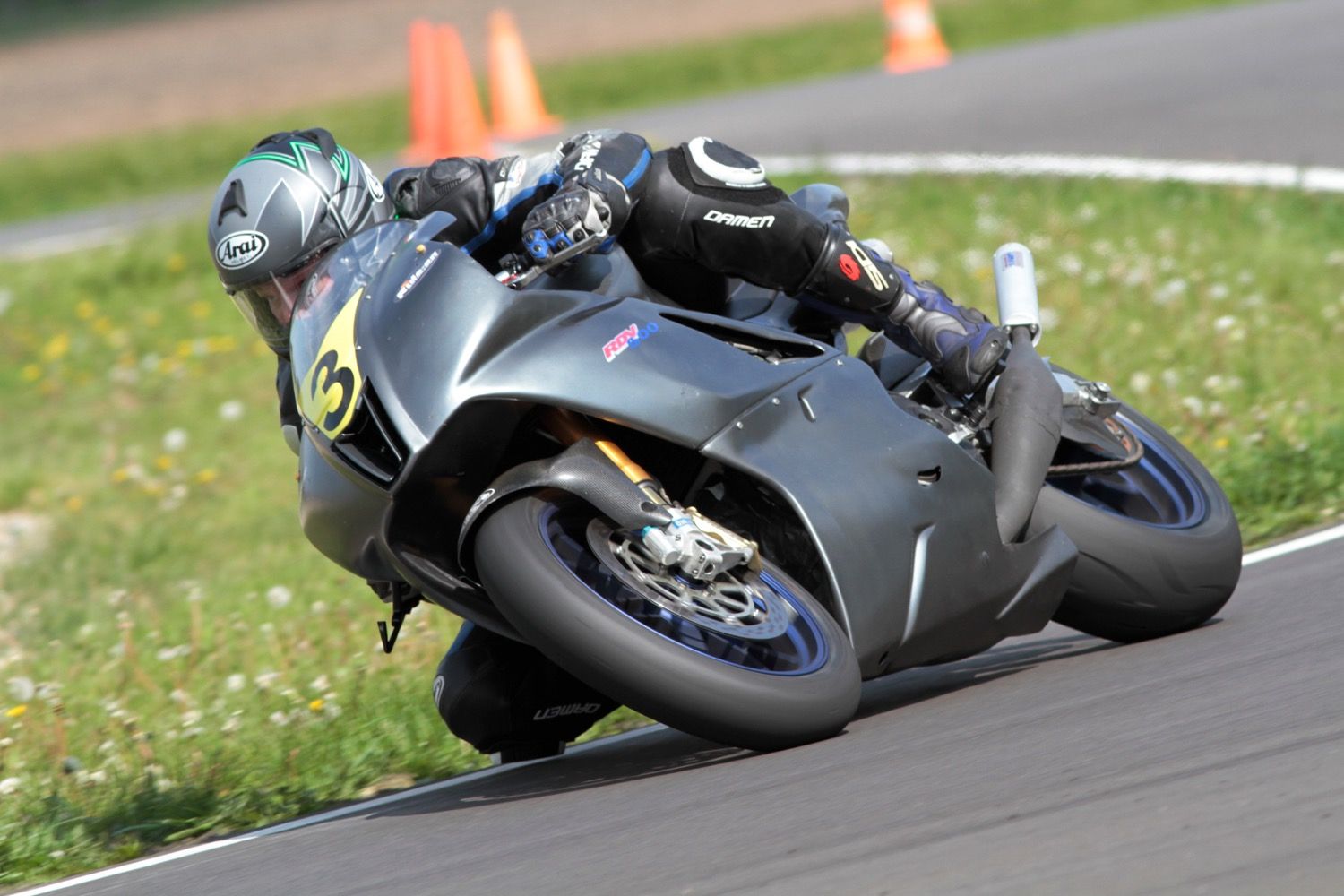 Aprilia RDV500 en acción