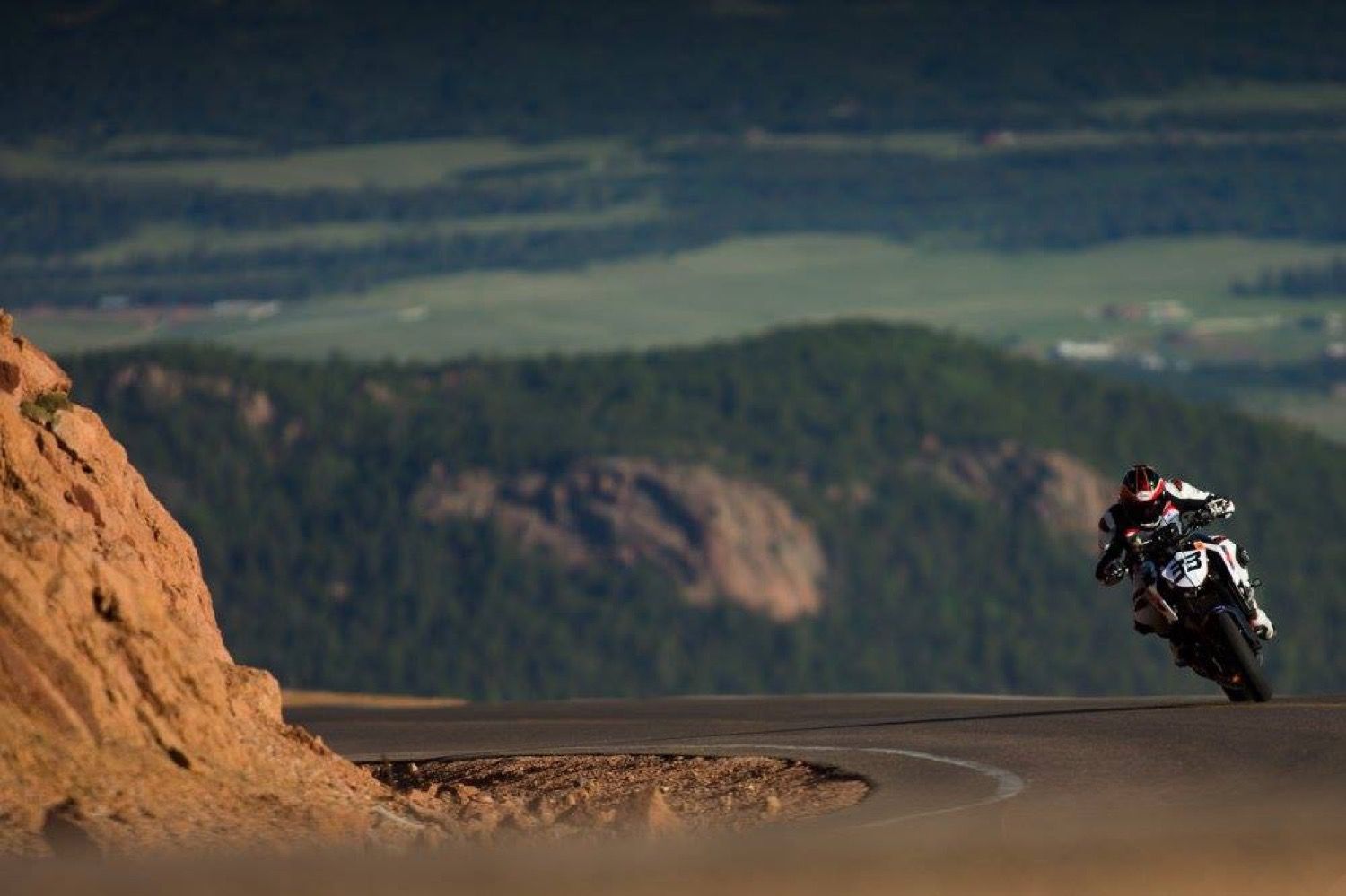 KTM 1290 Super Duke R en Pikes Peak