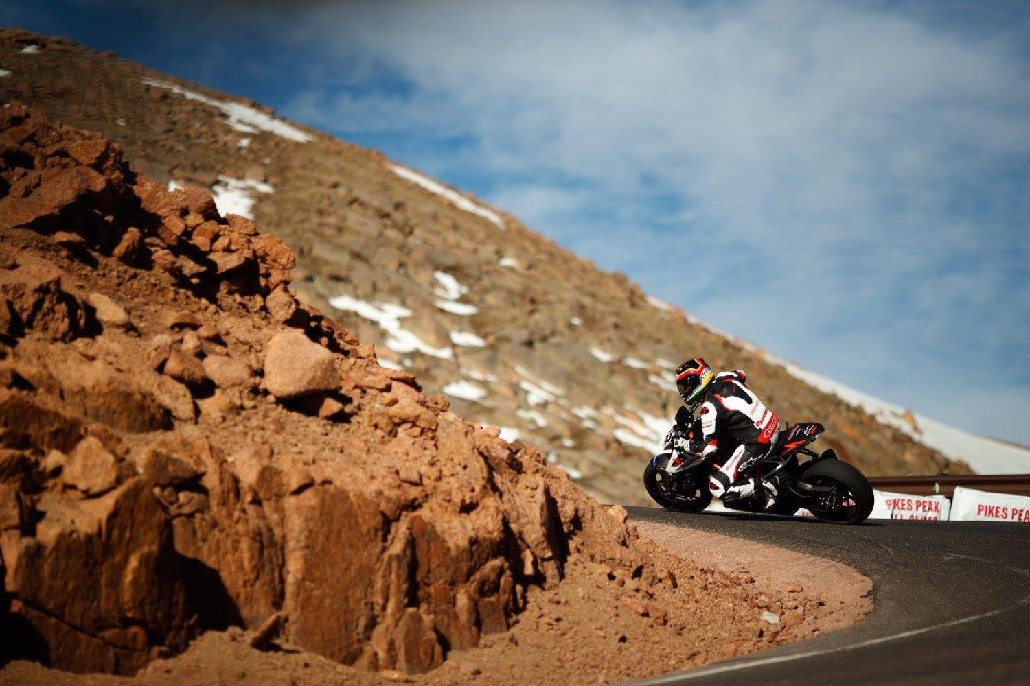 KTM 1290 Super Duke R en Pikes Peak