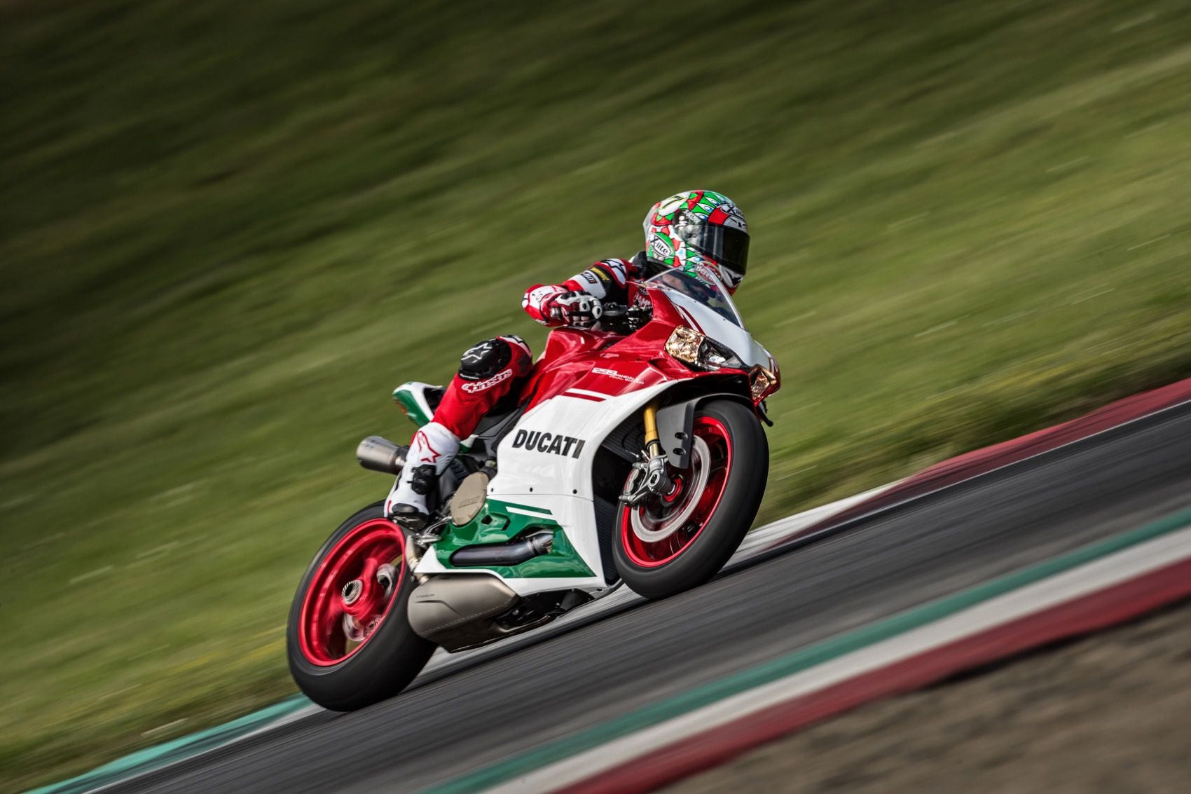 Ducati 1299 Panigale R Final Edition Acción