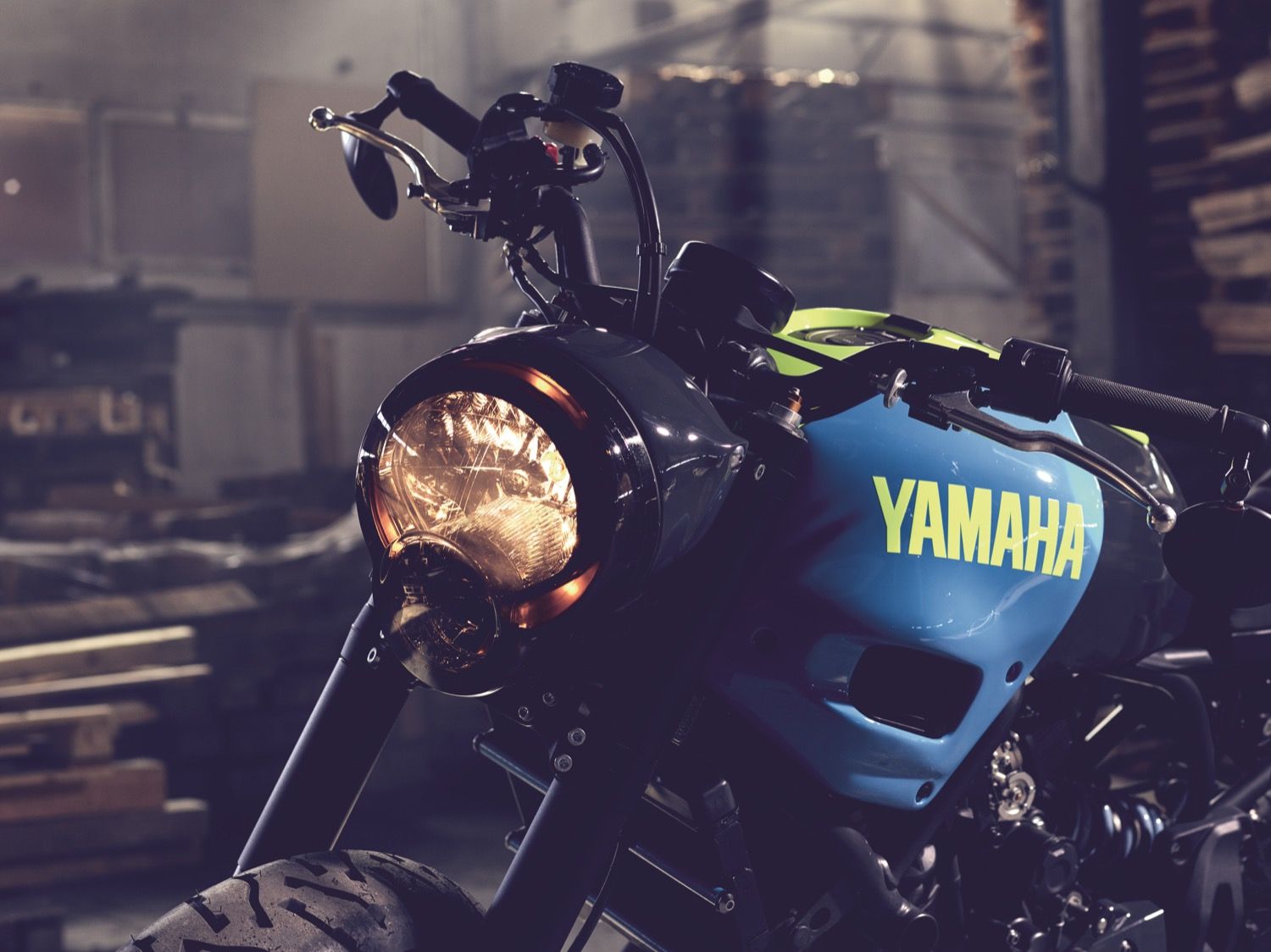 Yamaha XSR700 OTOKOMAE by Ad Hoc