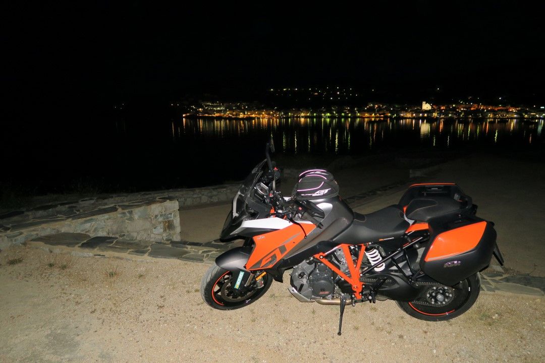 KTM 1290 Super Duke GT, Dolomitas a Costa Brava. Fotos