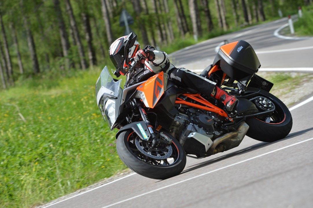 KTM 1290 Super Duke GT, Dolomitas a Costa Brava. Fotos
