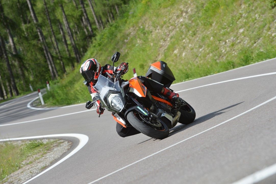KTM 1290 Super Duke GT, Dolomitas a Costa Brava. Fotos