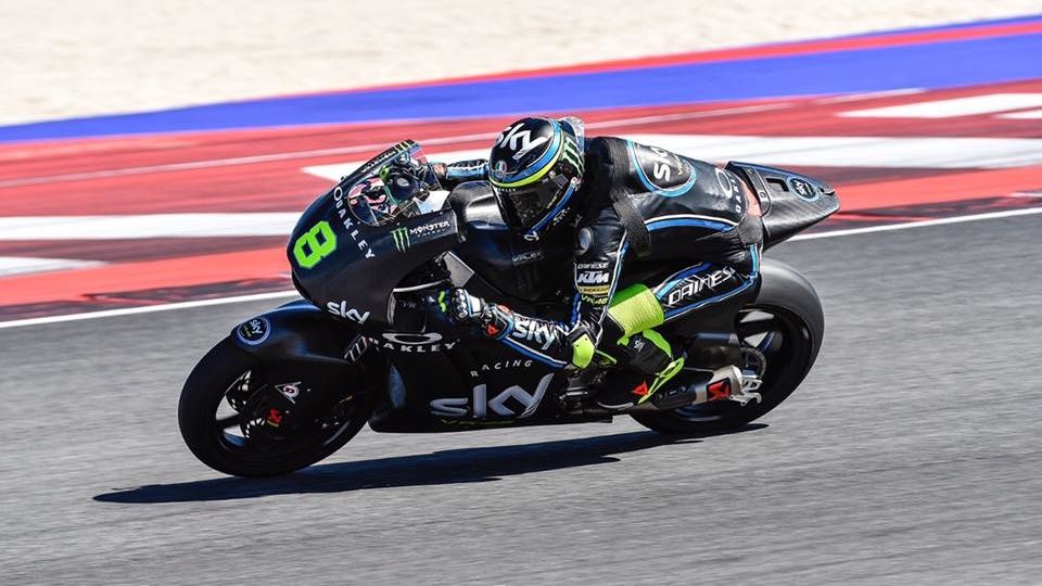 Nicolò Bulega prueba la Moto2