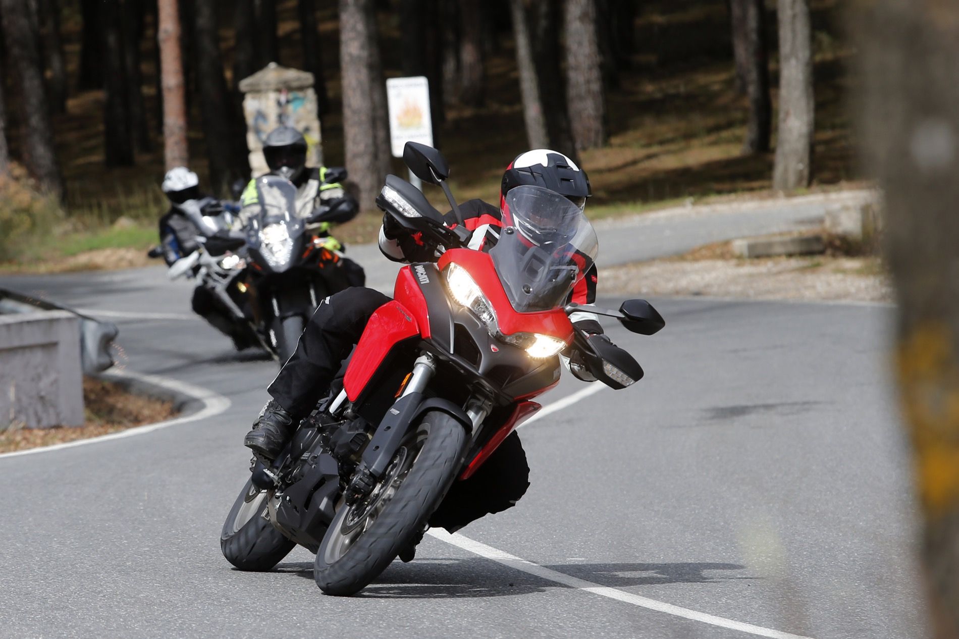 Comparativa Trail: Africa Twin vs MTS 950 vs 1090 Adv