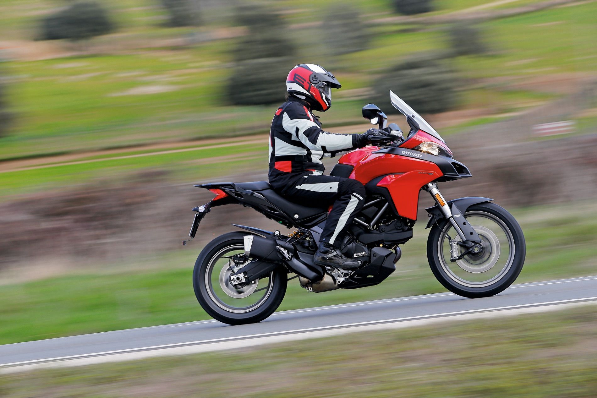 Comparativa Trail: Africa Twin vs MTS 950 vs 1090 Adv