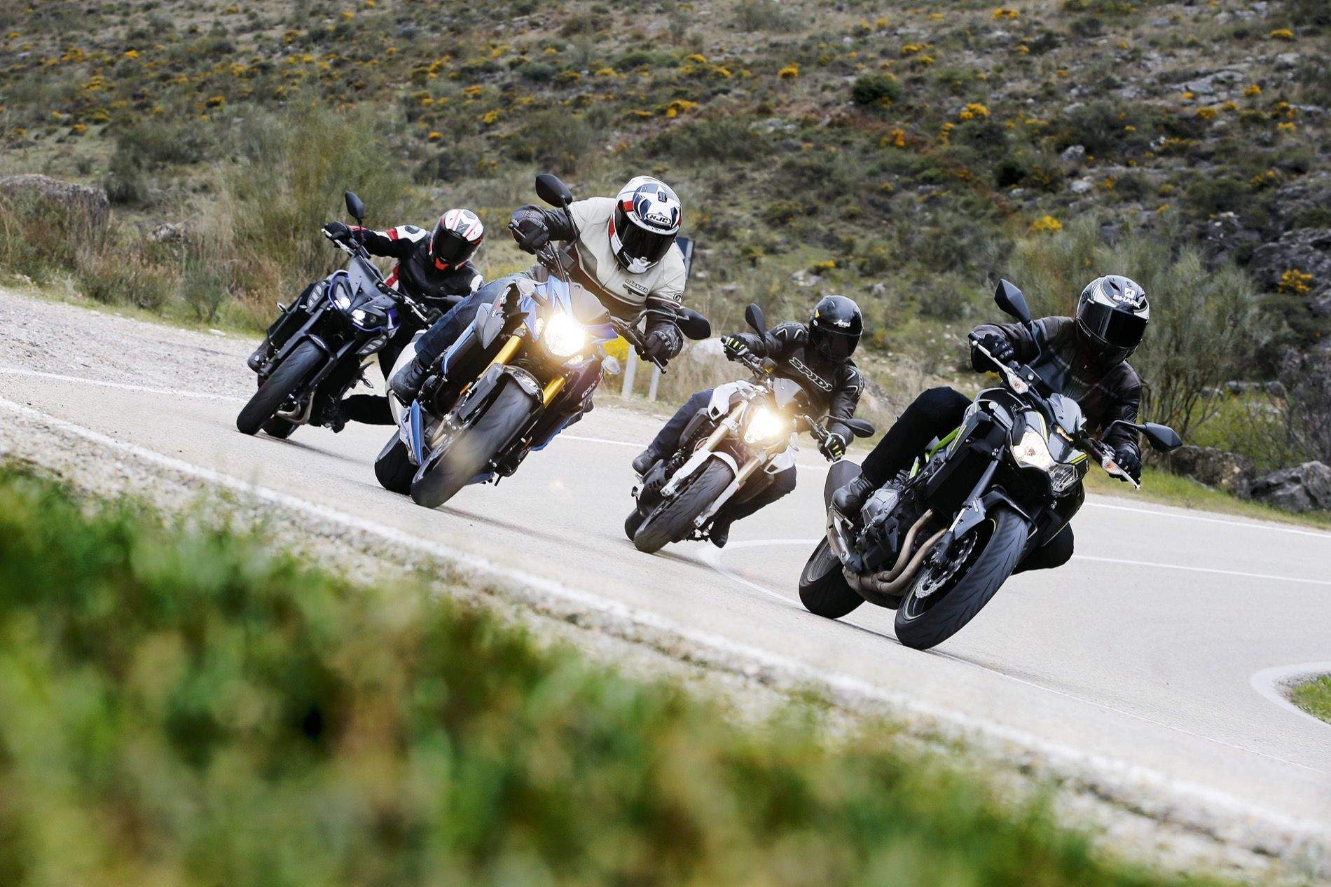 Comparativa Naked: Kawasaki Z900, Yamaha MT09, BMW F 800 R, Suzuki GSX-S 750