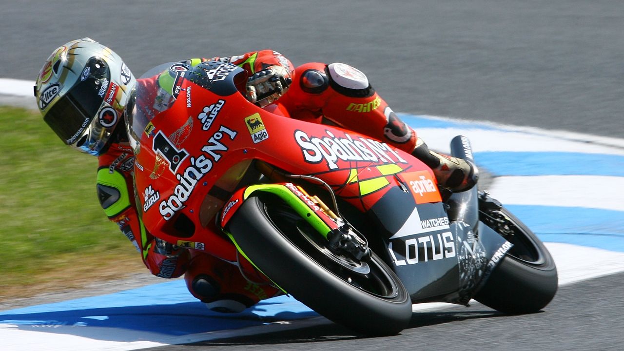 Los campeones del mundo con Aprilia