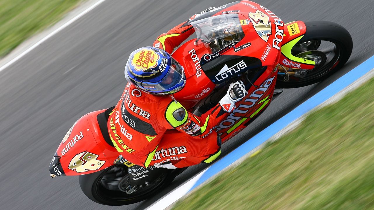 Los campeones del mundo con Aprilia