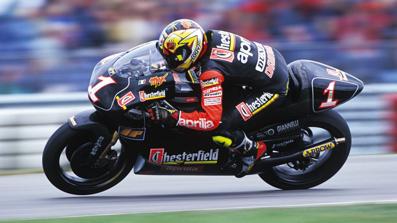 Los campeones del mundo con Aprilia
